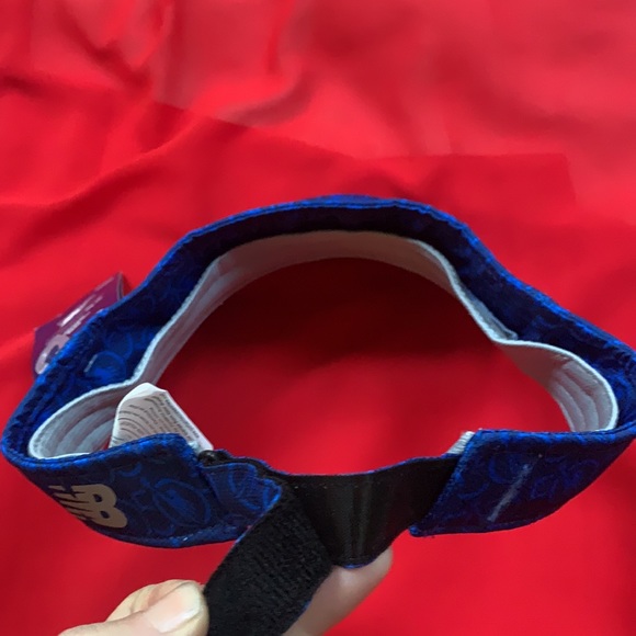 New Balance TCS New York Marathon 50 visor! NWT!! - Picture 7 of 8